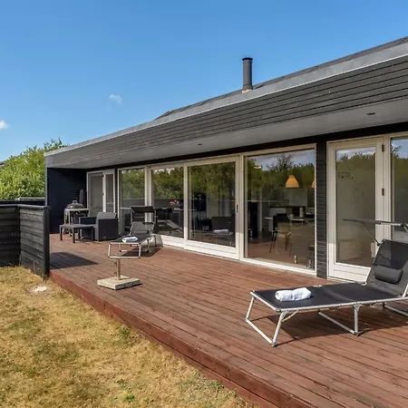 Tuva - 3-5km From The Sea By Interhome