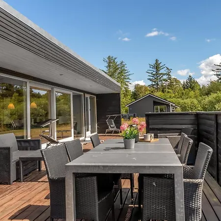Vakantiehuis Tuva - 3-5km From The Sea By Interhome *